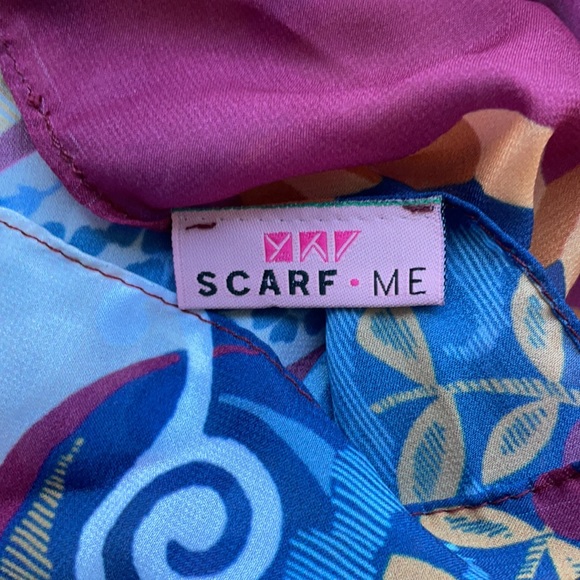 Scarf Me 100% Silk Floral Scarf Wrap - Picture 3 of 4